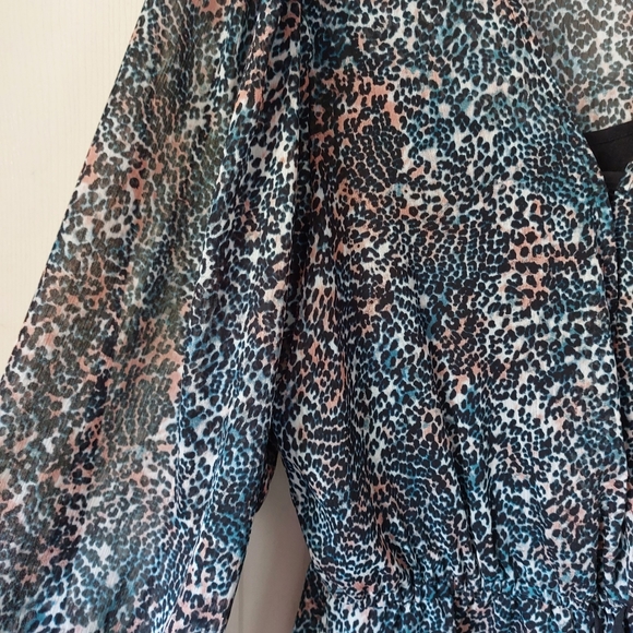 Pretty little DKNY sheer peplum blouse with ties. Black tank. - Picture 5 of 7